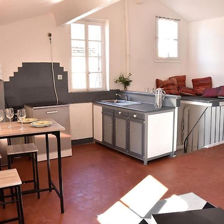 Lovely Flat In The Heart Of The Medieval City อิแยร์ ภายนอก รูปภาพ