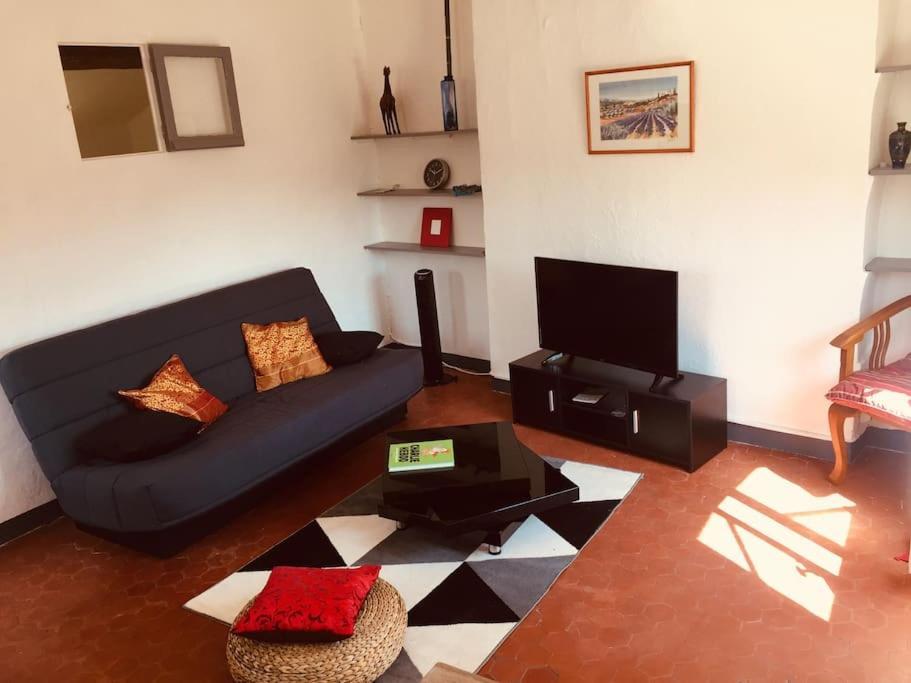 Lovely Flat In The Heart Of The Medieval City อิแยร์ ภายนอก รูปภาพ