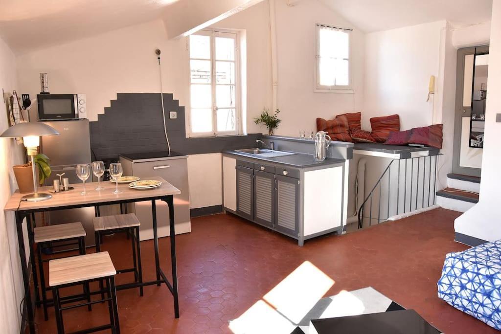 Lovely Flat In The Heart Of The Medieval City อิแยร์ ภายนอก รูปภาพ