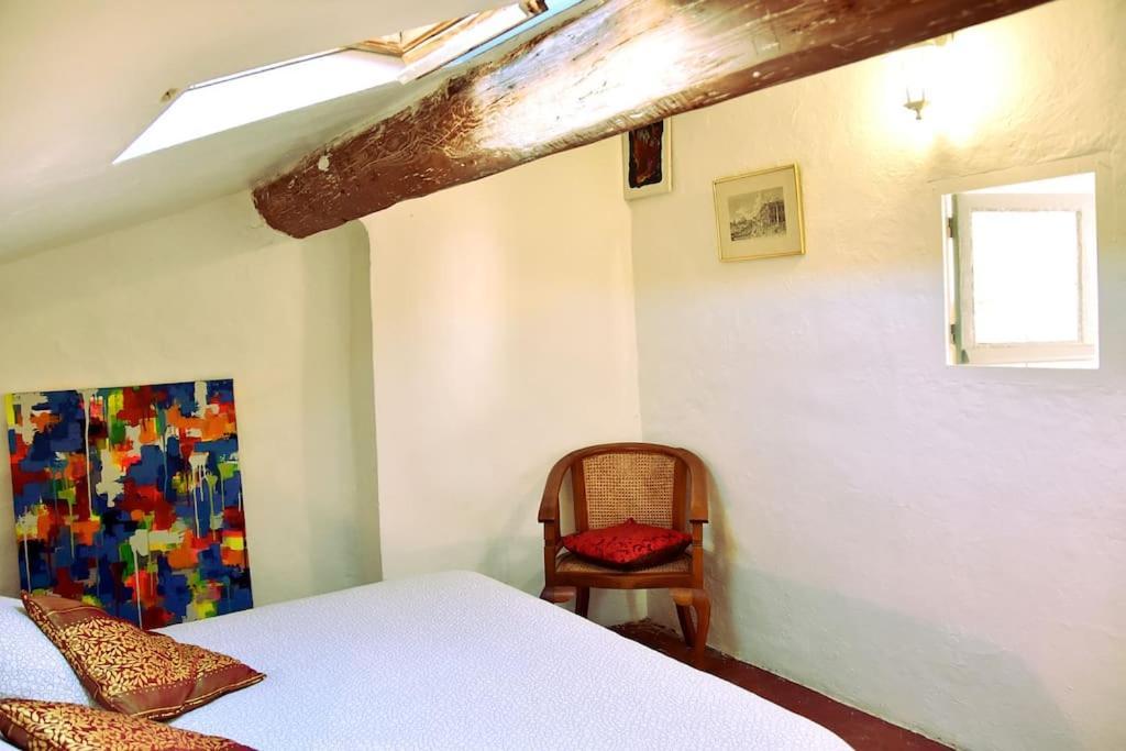 Lovely Flat In The Heart Of The Medieval City อิแยร์ ภายนอก รูปภาพ